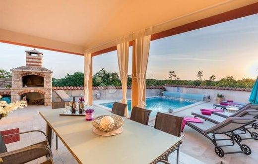 Luxury home in Marčana, Istria