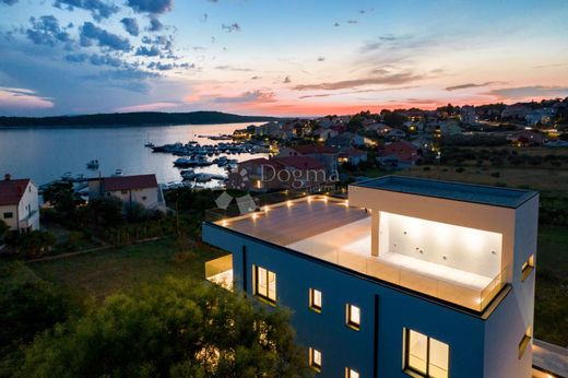 Apartment for sale in Rab