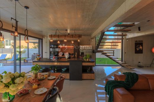 Maison de luxe à Baška, Primorsko-Goranska