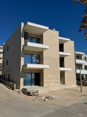 Apartment in Kolan, Zadar