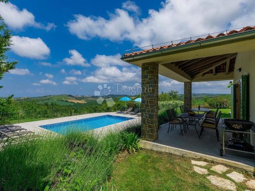 Casa de lujo en Buje, Grad Buje