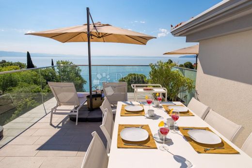 Piso / Apartamento en Lovran, Primorje - Gorski Kotar