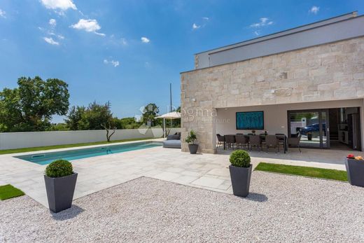 Luxe woning in Svetvinčenat, Istria