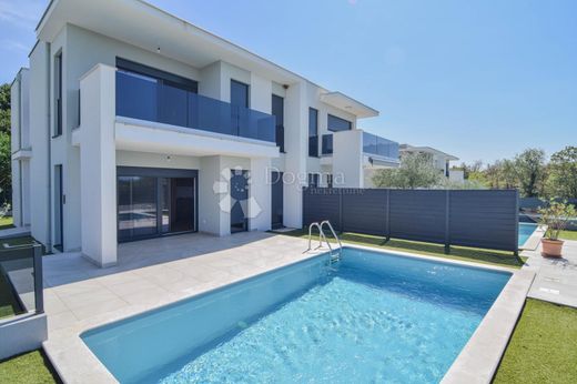 Luxury home in Umag, Grad Umag