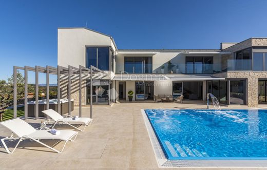 Luxury home in Karojba, Istria