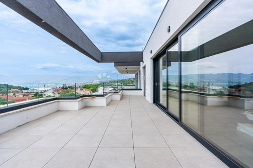 Apartment for sale in Sušak