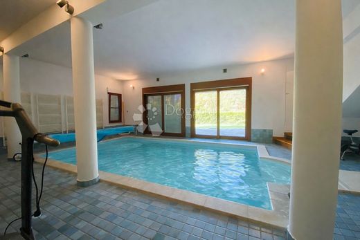 Luxus-Haus in Gornji Grad - Medveščak, Grad Zagreb