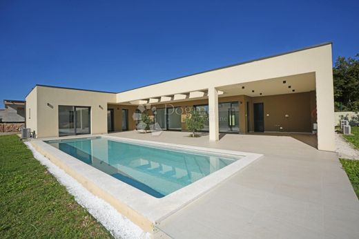 Casa di lusso a Žminj, Istria