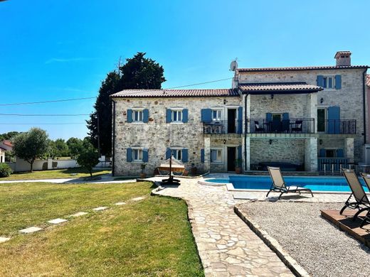 Luxury home in Marčana, Istria