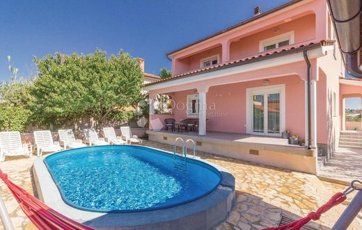 Casa de luxo - Pula, Grad Pula