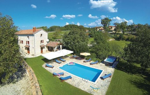 Luxe woning in Tinjan, Istria