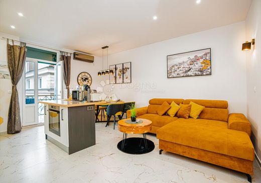 Apartment / Etagenwohnung in Opatija, Grad Opatija