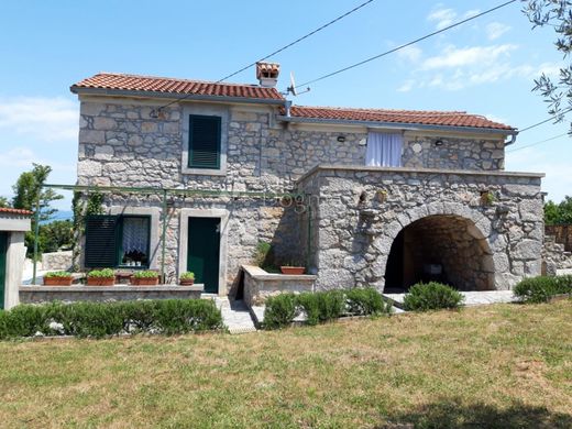 Luxury home in Malinska, Malinska-Dubašnica