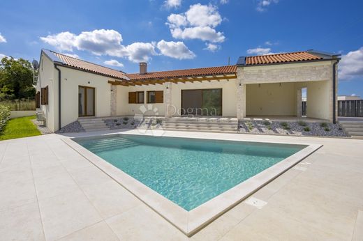 Luxury home in Tinjan, Istria