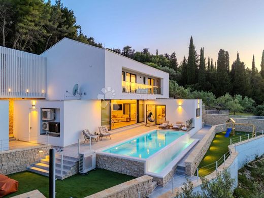 Luxury home in Preko, Zadar