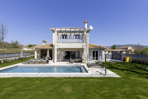 Casa di lusso a Albona, Grad Labin