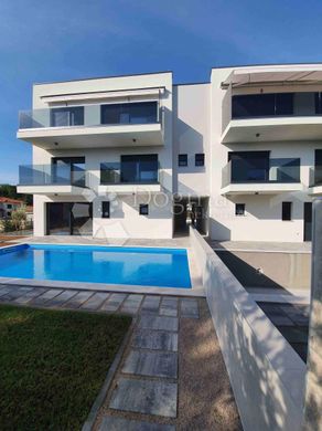 Casa de lujo en Malinska, Malinska-Dubašnica