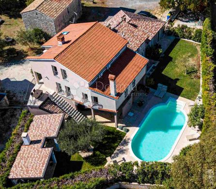 Luxe woning in Bale, Bale-Valle