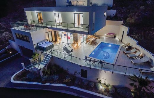 Lüks ev Omiš, Grad Omiš