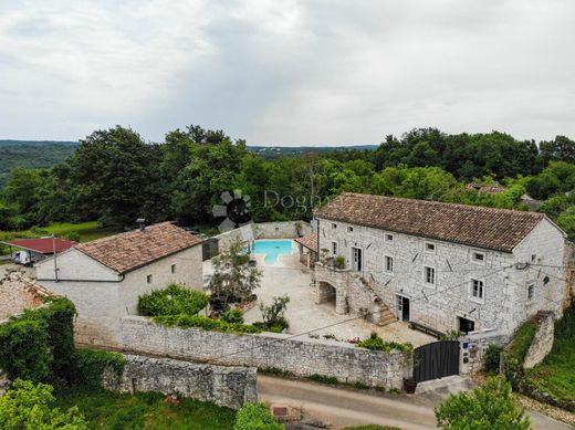 Casa de lujo en Tinjan, Istria