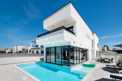 Casa de lujo en Vrsi, Zadar
