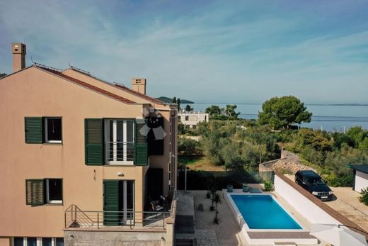 Casa de lujo en Preko, Zadar