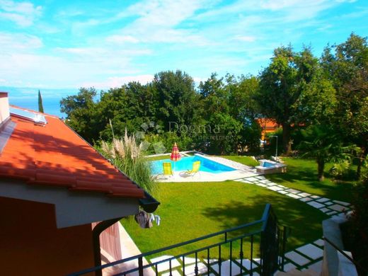 Casa de lujo en Lovran, Primorje - Gorski Kotar