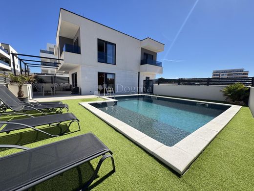 Casa de luxo - Povljana, Zadar