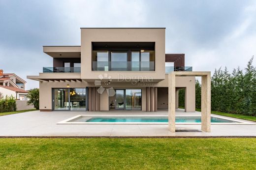 Casa de luxo - Pula, Grad Pula