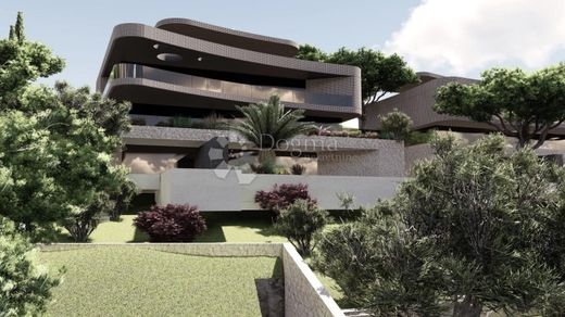 Grond in Opatija, Grad Opatija