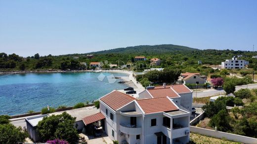 Sućuraj, Split-Dalmatiaの高級住宅