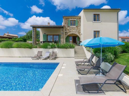 Luxury home in Buje, Grad Buje