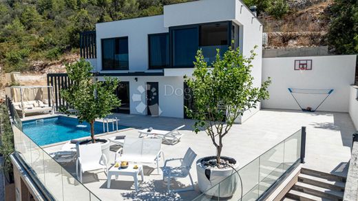 Luxury home in Vela Luka, Dubrovačko-Neretvanska