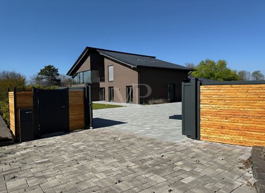 Villa in Idar-Oberstein, Rheinland-Pfalz