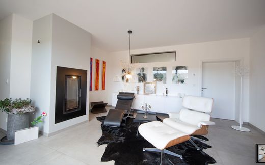Apartment / Etagenwohnung zu verkaufen in Radebeul