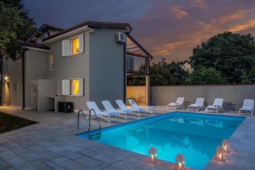 Casa di lusso a Brtonigla, Brtonigla-Verteneglio