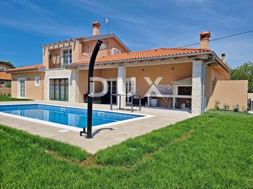 منزل ﻓﻲ Kanfanar, Istria