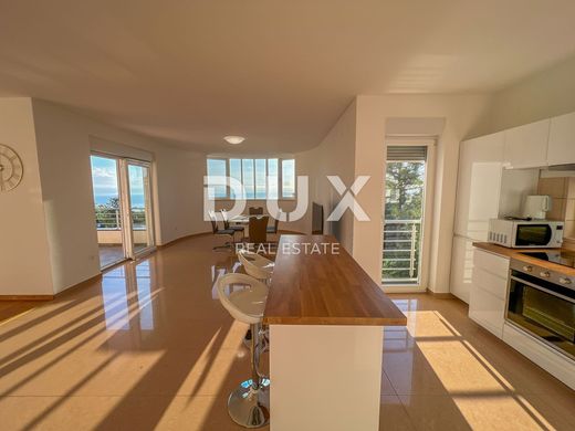 Appartamento a Abbazia, Grad Opatija