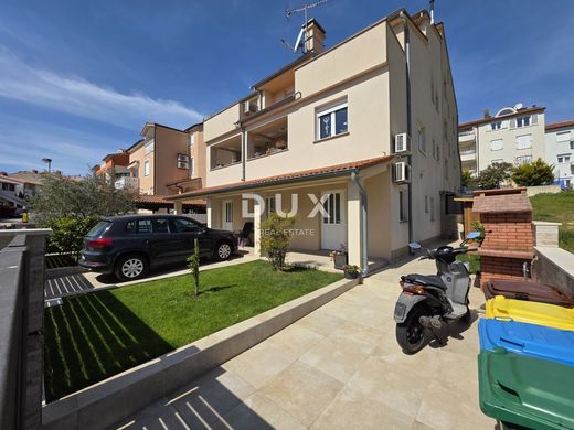 Luxury home in Pula, Grad Pula