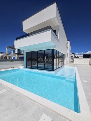 Luxury home in Vrsi, Zadar