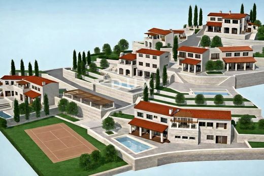 Land in Grožnjan, Grožnjan-Grisignana