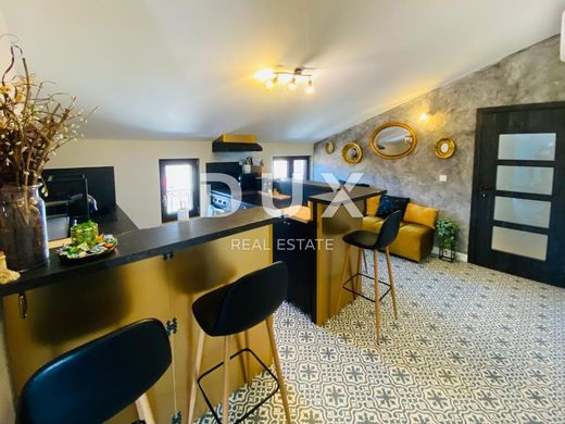 Apartment / Etagenwohnung in Rovinj, Grad Rovinj