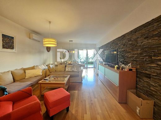 Vodnjan, Grad Vodnjanのアパートメント