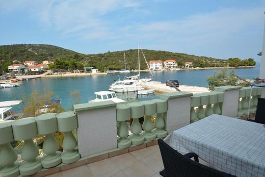 Luxury home in Sali, Zadar
