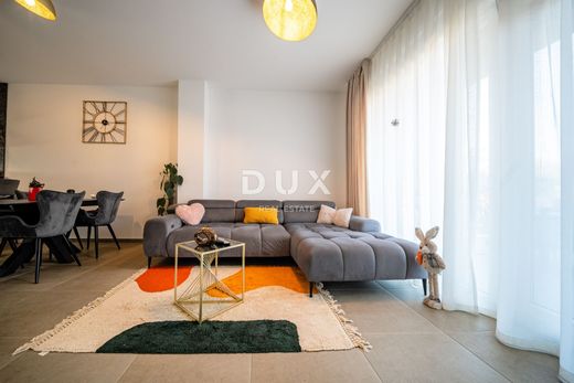 Luxury home in Novigrad, Novigrad-Cittanova