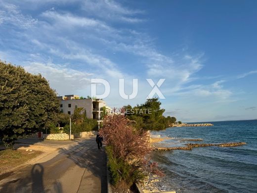 Квартира, Kolan, Zadar