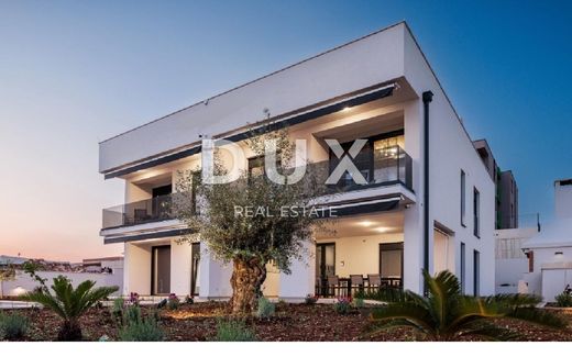Luxus-Haus in Sveti Filip i Jakov, Zadar