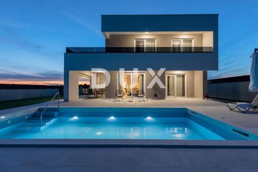 Casa de lujo en Vrsi, Zadar