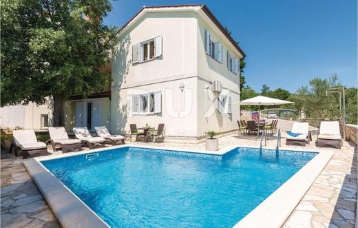 Casa di lusso a Albona, Grad Labin