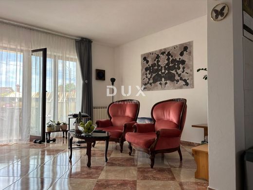 Casa de luxo - Pula, Grad Pula